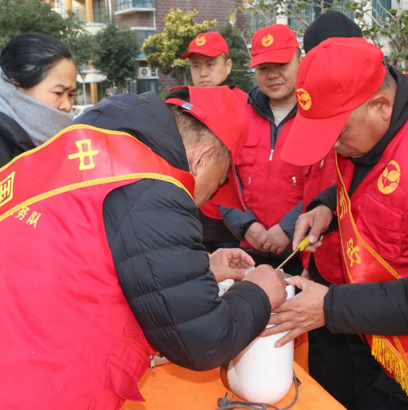 为群众幸福加码丨“邻里集市”志愿服务活动在胜利路小区圆满举行(图7) 为群众幸福加码丨“邻里集市”志愿服务活动在胜利路小区圆满举行(图7)