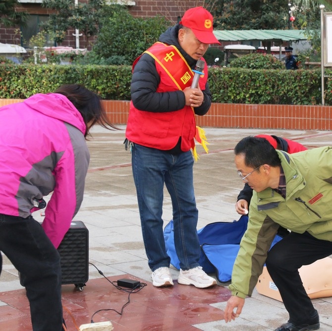 为群众幸福加码丨“邻里集市”志愿服务活动在胜利路小区圆满举行(图19)